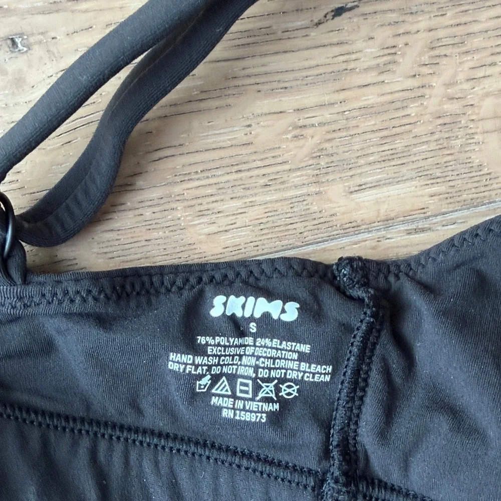 SKIMS Small Black Seamless Bralette - Women Intimates & Sleepwear - Picture 2 of 3